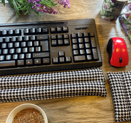 Houndstooth Keyboard and Mouse Wrist Rest Set - Desk Accessories- gifts for co- workers, sustainable &eco-friendly gifts!